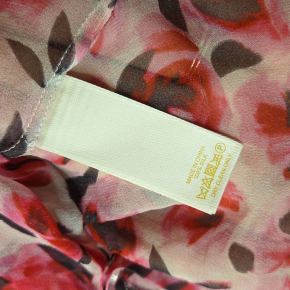 Kate Spade Roses Ruffle Silk Top In Size 2. - Picture 6 of 16